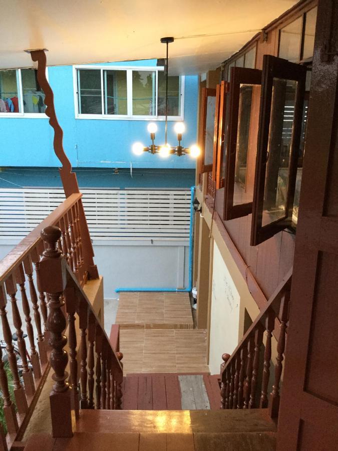 Siriwal Guesthouse Пра Након Си Аютая Екстериор снимка